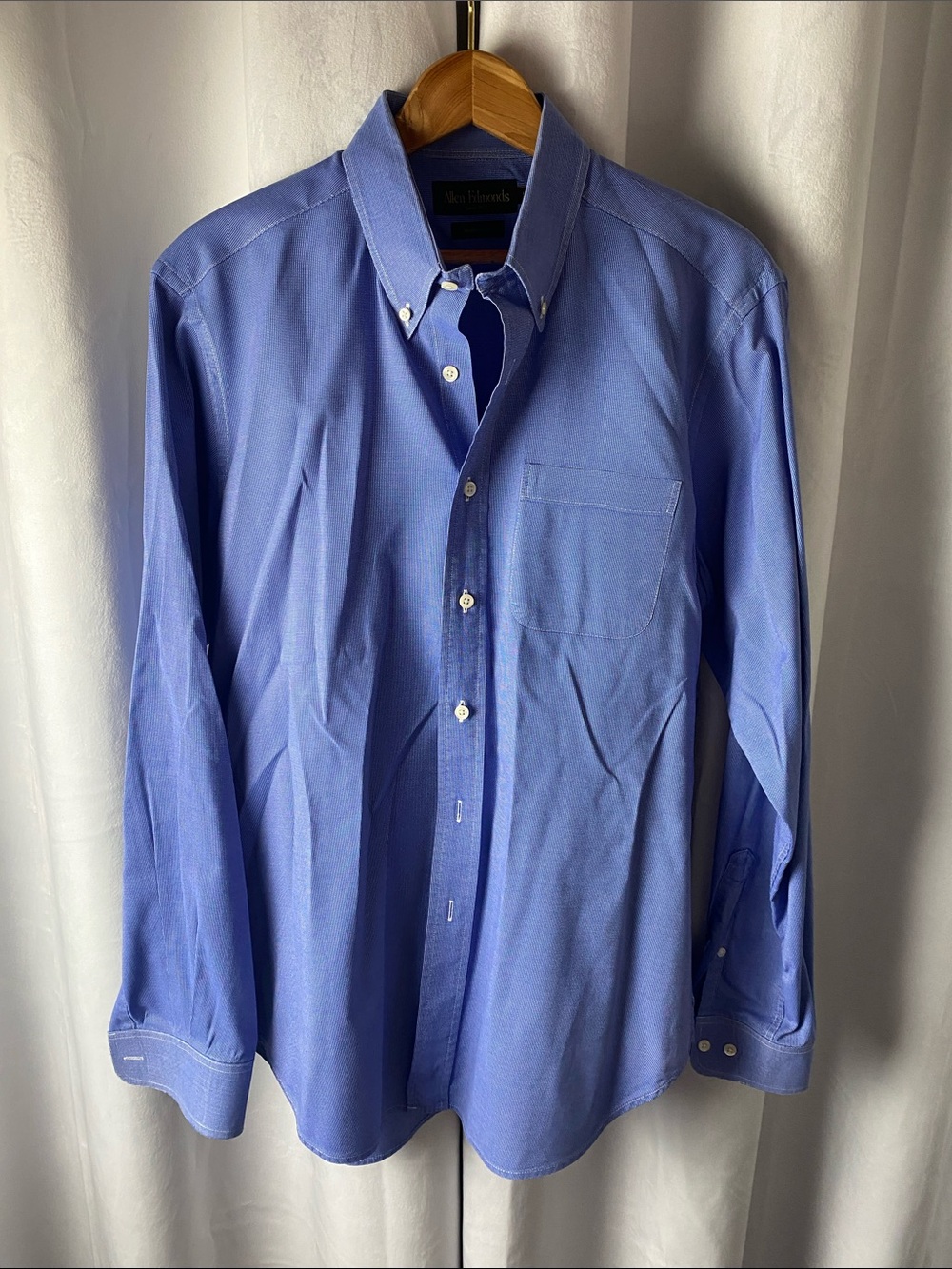 ALLEN EDMONDS dress shirt.